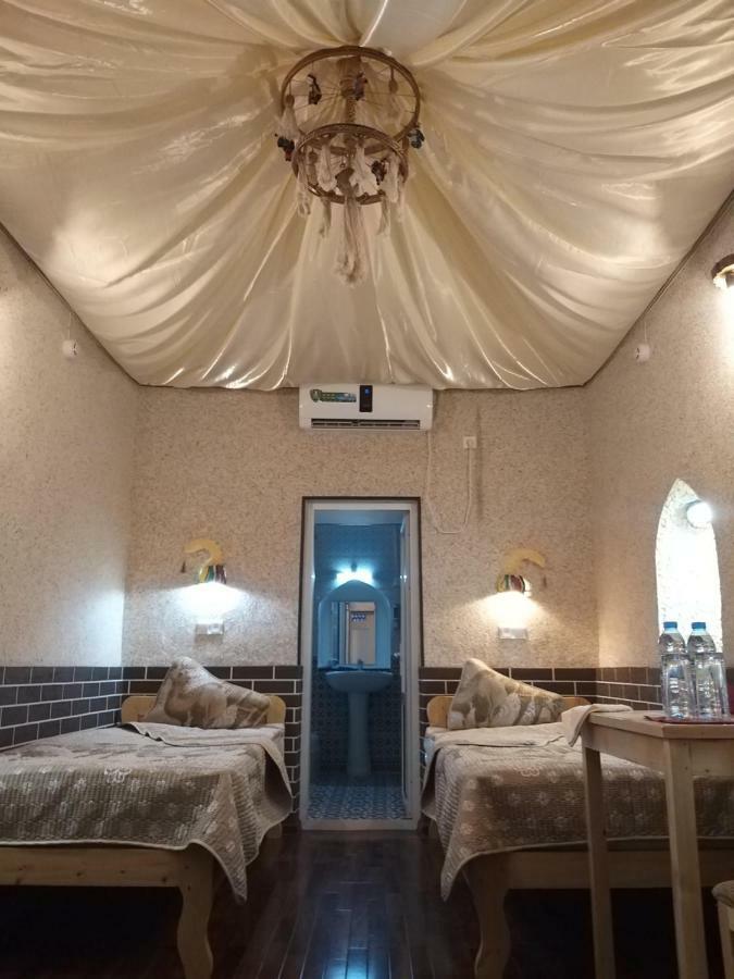 Carousel Otel Hive Dış mekan fotoğraf